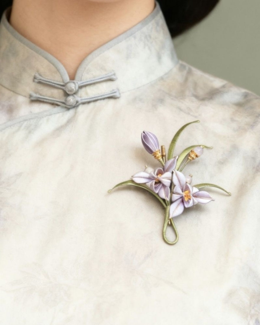 Twisted Thread Brooch