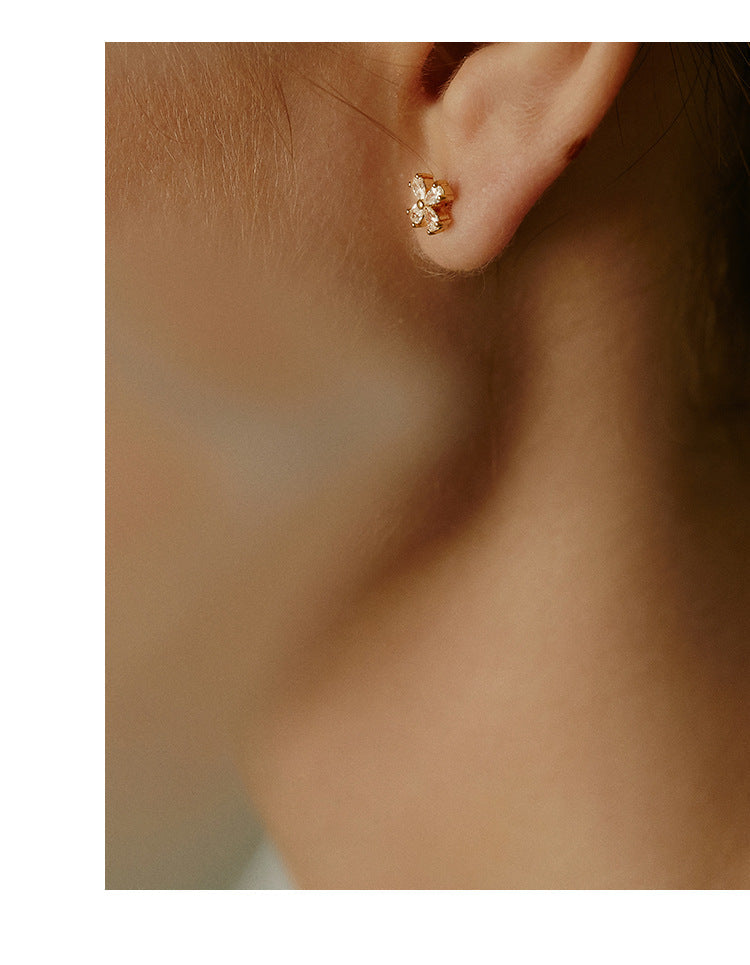 925 Silver Synthetic Zircon Earrings Four-leaf Clover Stud Earrings for Women Pure Silver Exquisite High-end Small Anti-allergy Gold Necklace Jewelrygold necklace jewelry001