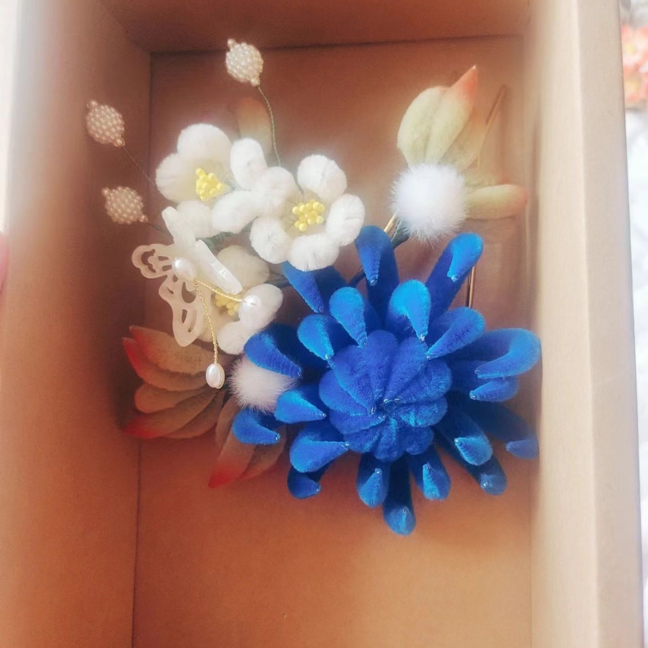 Chinese Intangible Cultural Heritage Handmade Velvet Flower Red Bean Paste Chrysanthemum Hairpin Cute Tang Style Ancient David gold necklace yurman