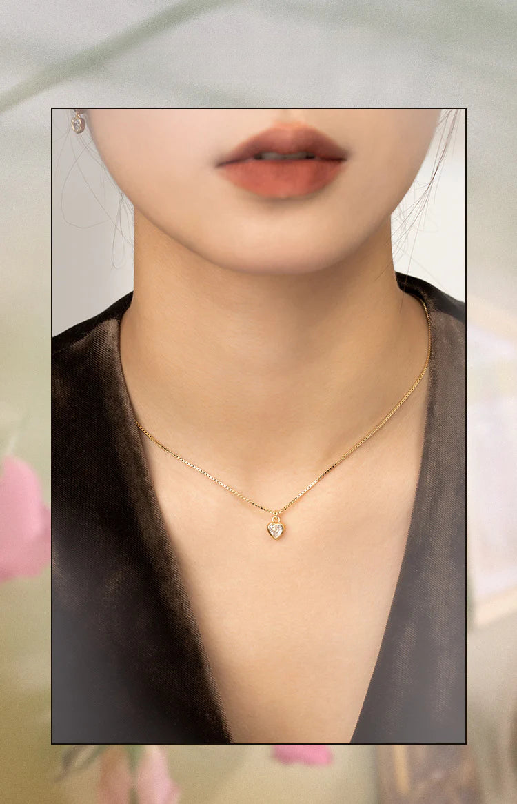 Synthetic Zircon Pendant Necklace with Copper Alloy, Inlaid with Diamonds, Light Luxury Full Diamond, Niche Simple Gold Necklace Jewelrygold necklace jewelry002