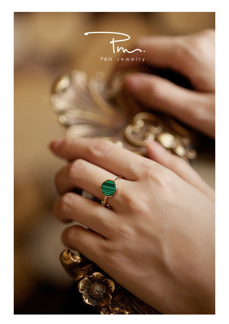 Fashionable Simple Vintage French Style Light Luxury Ring