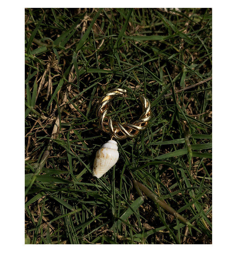 Copper Alloy Earrings Conch Ear Clip Female No Ear Piercing Earrings Unique Design french Ear Bone Clip Gold Necklace David Jewelrygold necklace david jewelry001