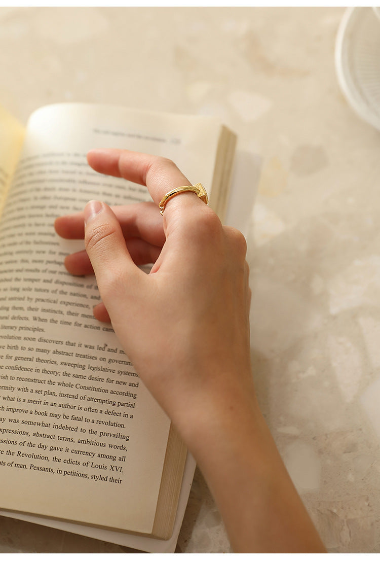 Titanium Steel Synthetic Zircon Ring Fashionable Personality New Light Luxury High-end Vintage Niche Design Ring Gold Necklace Jewelrygold necklace jewelry003