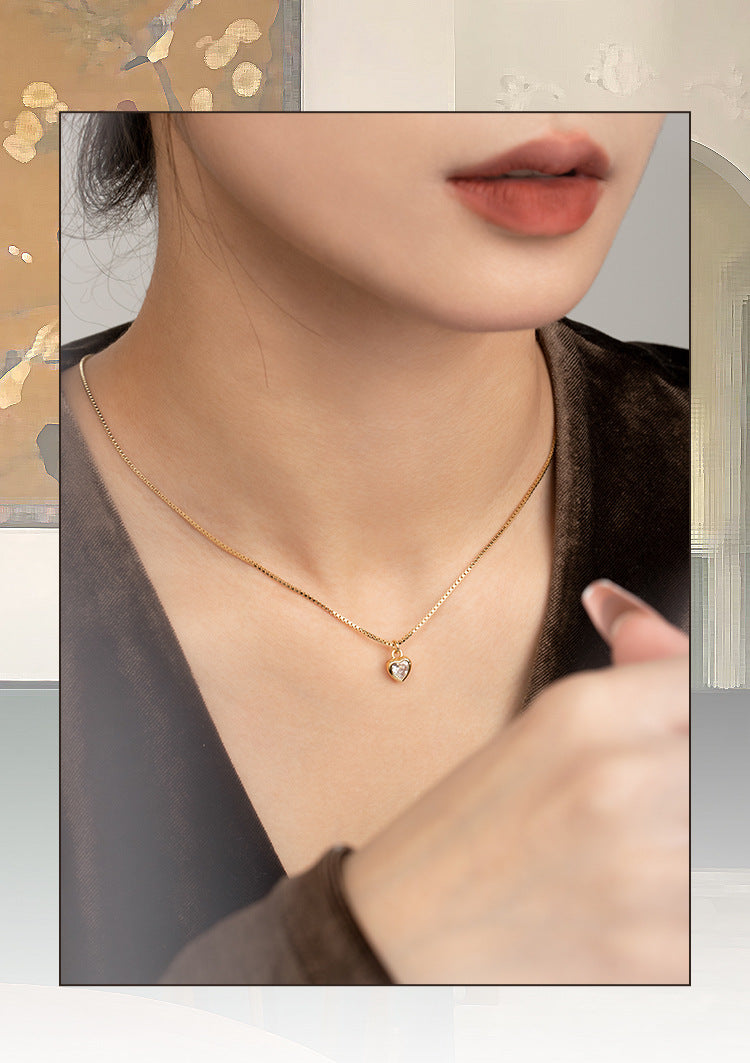 Synthetic Zircon Pendant Necklace with Copper Alloy, Inlaid with Diamonds, Light Luxury Full Diamond, Niche Simple Gold Necklace Jewelrygold necklace jewelry002