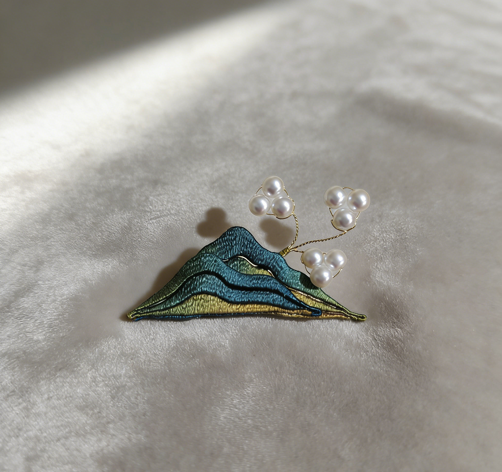 Chinese Intangible Cultural Heritage Woven Flower Shanli Jiangshan Brooch Elegant Light Luxury Chinese Style Gift Can Be Paired with Shirts and Suits David Gold Necklace Yurman