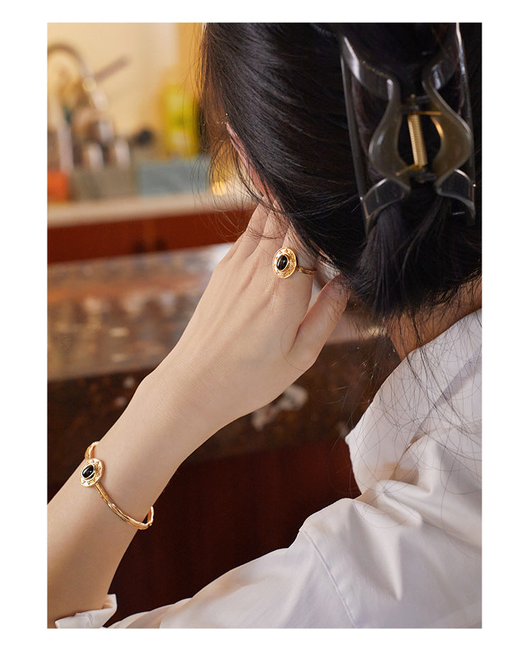 French Minimalist Retro Fashion Elegant Light Luxury Ring