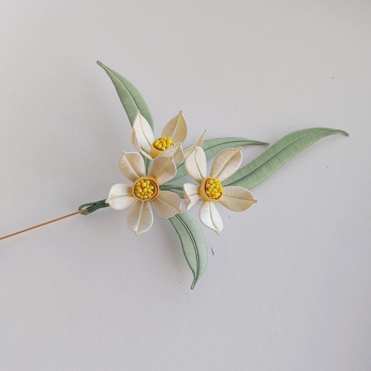 Chinese Intangible Cultural Heritage Woven Flower Finished Product Narcissus Brooch Hanfu Accessory Qipao Accessory Ancient Style Chinese Style Hairpin David Gold Necklace Yurman