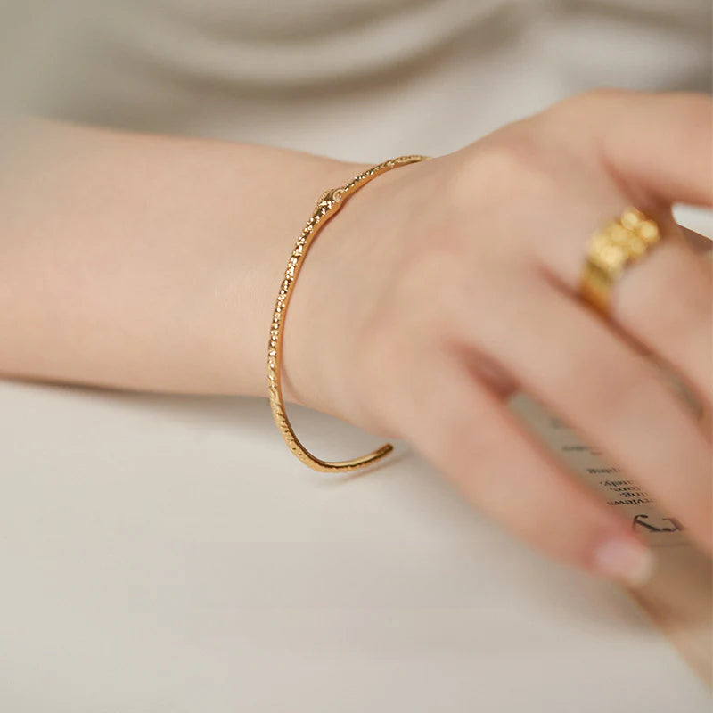 Copper Alloy Synthetic Zircon Bracelet French Style Elegant Light Luxury Retro Simple Fashion Bracelet Jewelry Gold Necklace Davidjewelry gold necklace david