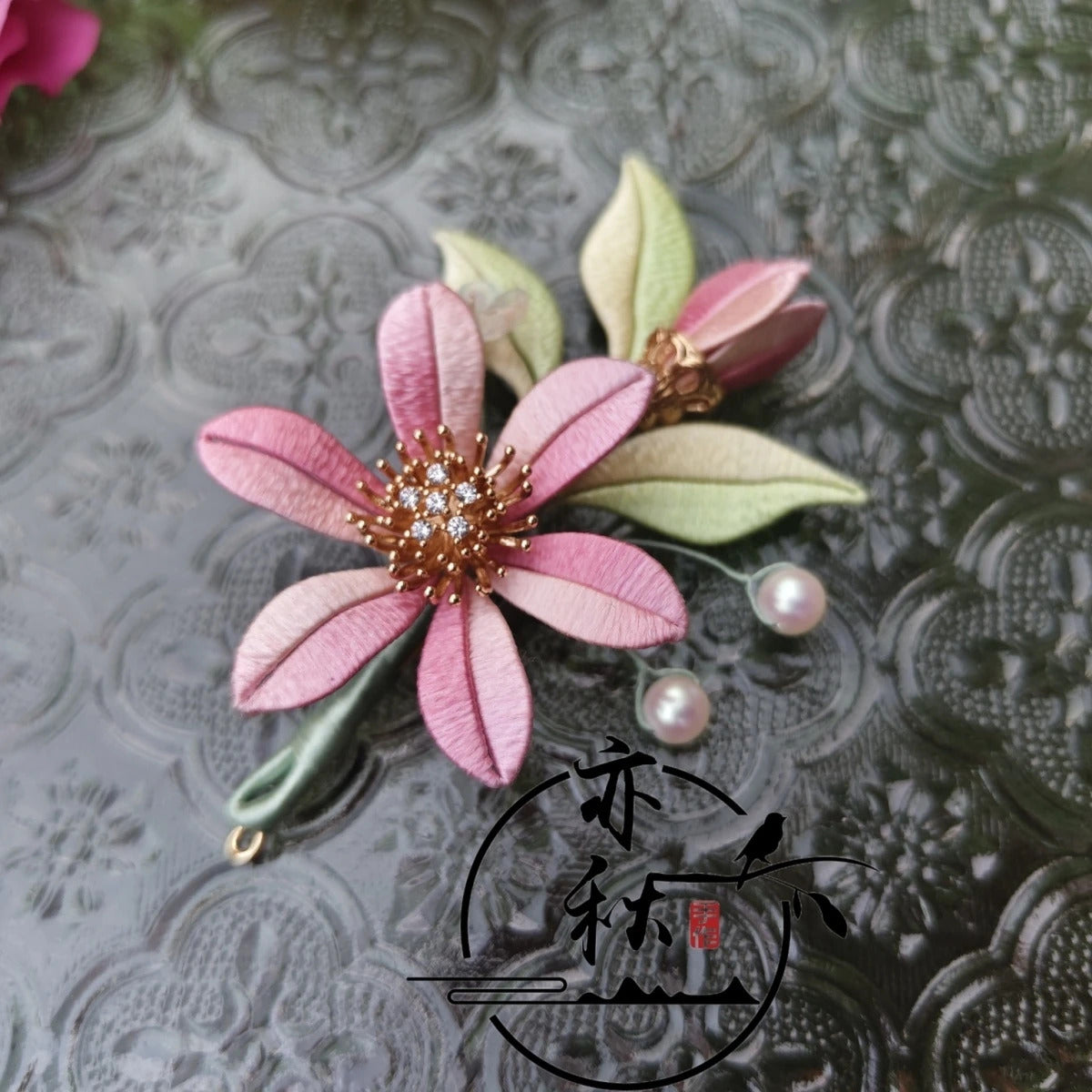 Chinese Handmade Wrapped Flower Peach Blossom Brooch Flower Versatile Cheongsam Shirt Suit Accessories David Gold Necklace Yurman