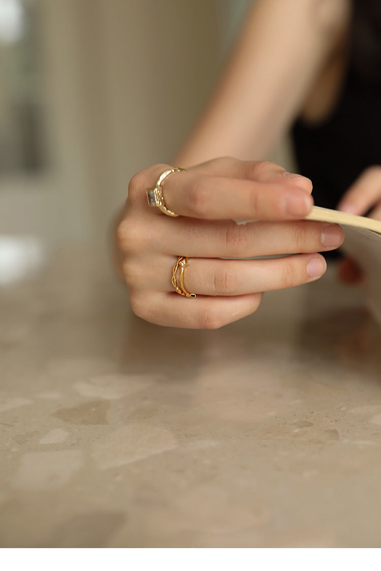 Titanium Steel Synthetic Zircon Ring Fashionable Personality New Light Luxury High-end Vintage Niche Design Ring Gold Necklace Jewelrygold necklace jewelry003