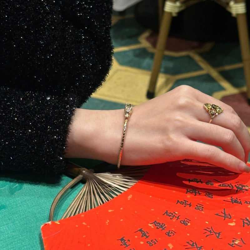 French Retro Dragon Year New Fashion Versatile Elegant Bracelet Jewelry Gold Necklacejewelry gold necklace