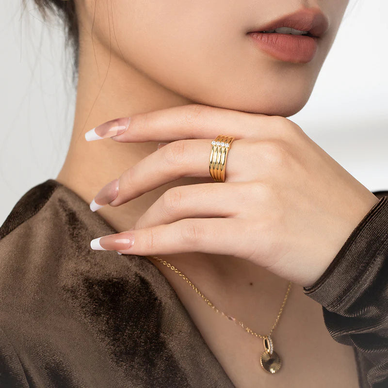 Copper Alloy Synthetic Zircon Ring Fashion Retro Personality Design Sense Elegant Ring Jewelry Gold Necklacejewelry gold necklace003