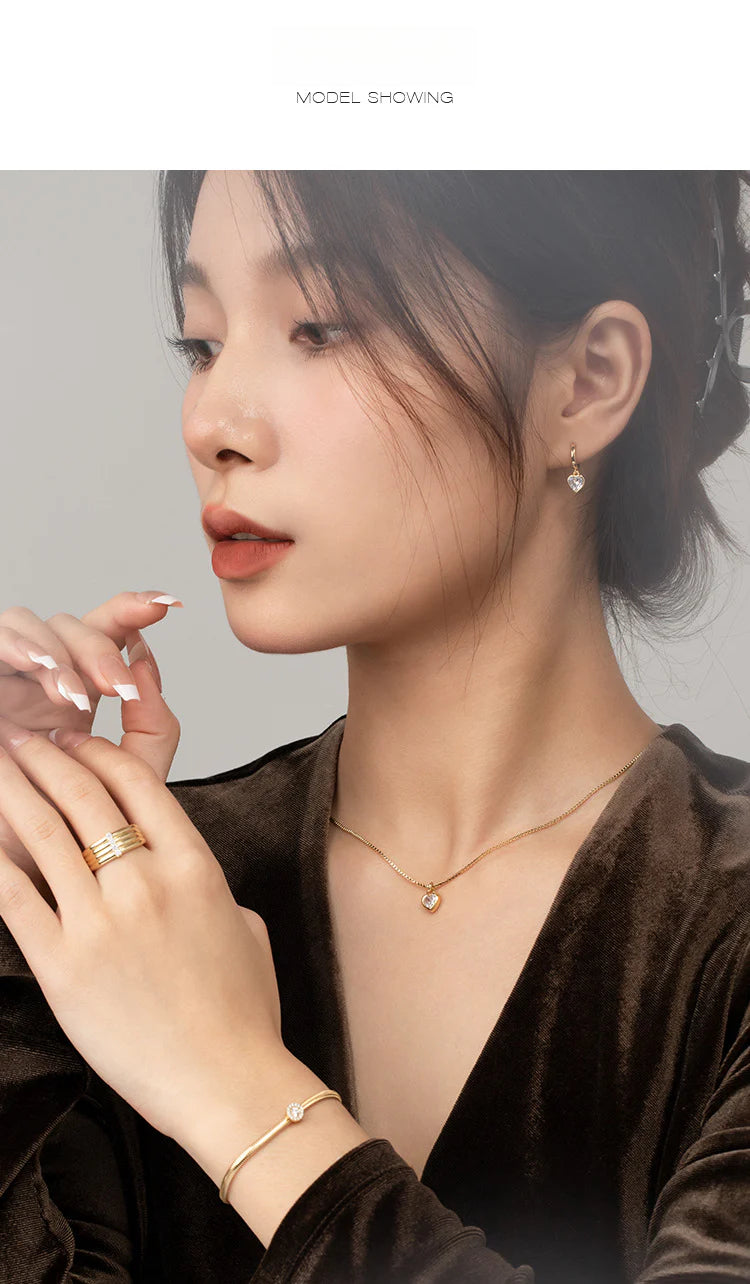 Synthetic Zircon Pendant Necklace with Copper Alloy, Inlaid with Diamonds, Light Luxury Full Diamond, Niche Simple Gold Necklace Jewelrygold necklace jewelry002