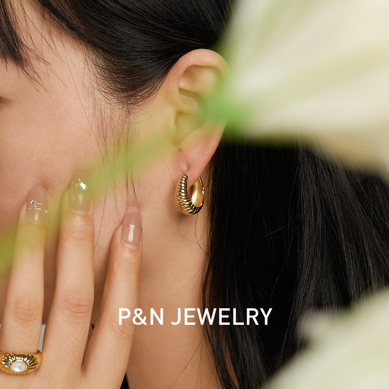 Copper Alloy Earrings French Retro Style Fashionable Light Luxury Simple Earrings