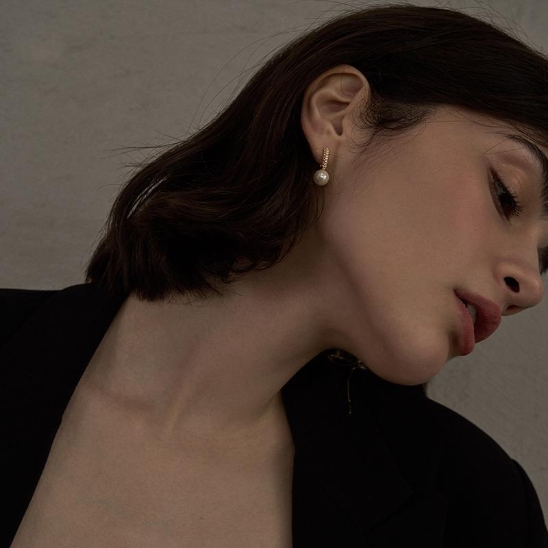 18K Gold Plated Earrings High-end Design Pure Silver Light Luxury Elegant Earrings Studs Women Natural Pearl Earrings Jewelry Gold Necklacejewelry gold necklace001