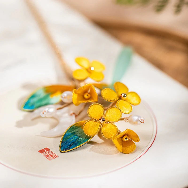 Chinese Intangible Cultural Heritage Handmade Osmanthus flower Velvet Flower Hairpin Ancient Style High-end Hairpin National Style Cheongsam Gift Jewelry David Gold Necklace Yurman