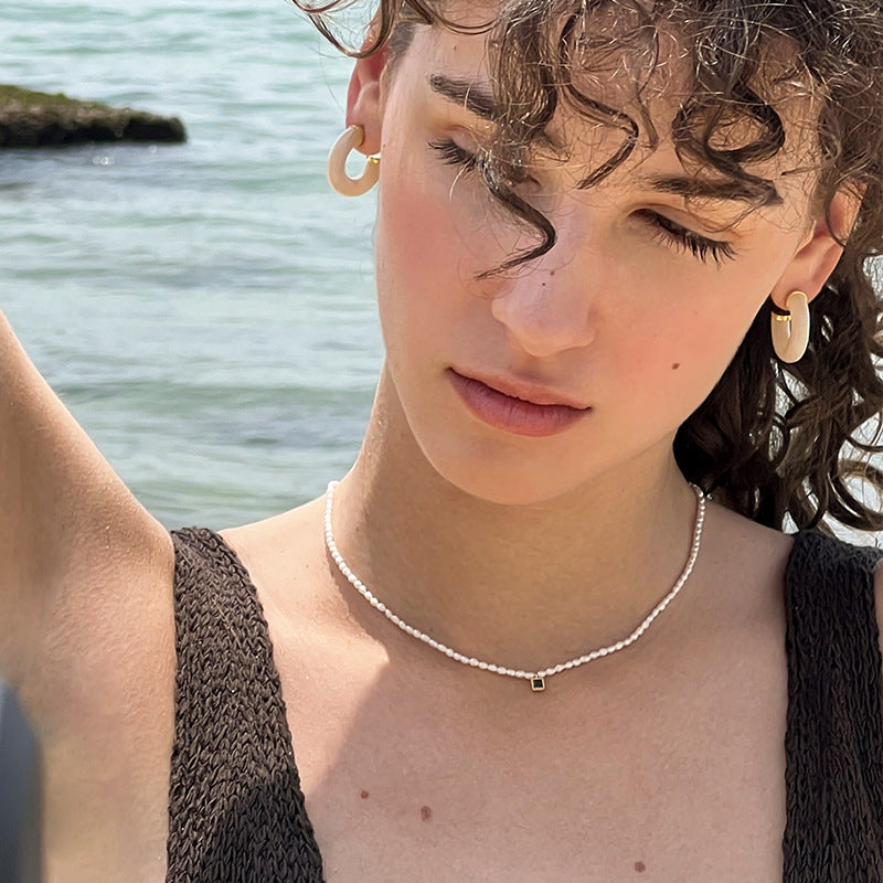 French Style Pearl Necklace for Women, New Trendy Small Square Diamond Design Clavicle Chain, 002Fashionable and Elegant Necklace with a Sense of Sophistication, Jewelry Davidjewelry david002