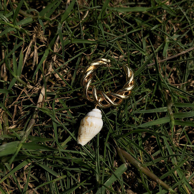 Copper Alloy Earrings Conch Ear Clip Female No Ear Piercing Earrings Unique Design french Ear Bone Clip Gold Necklace David Jewelrygold necklace david jewelry001