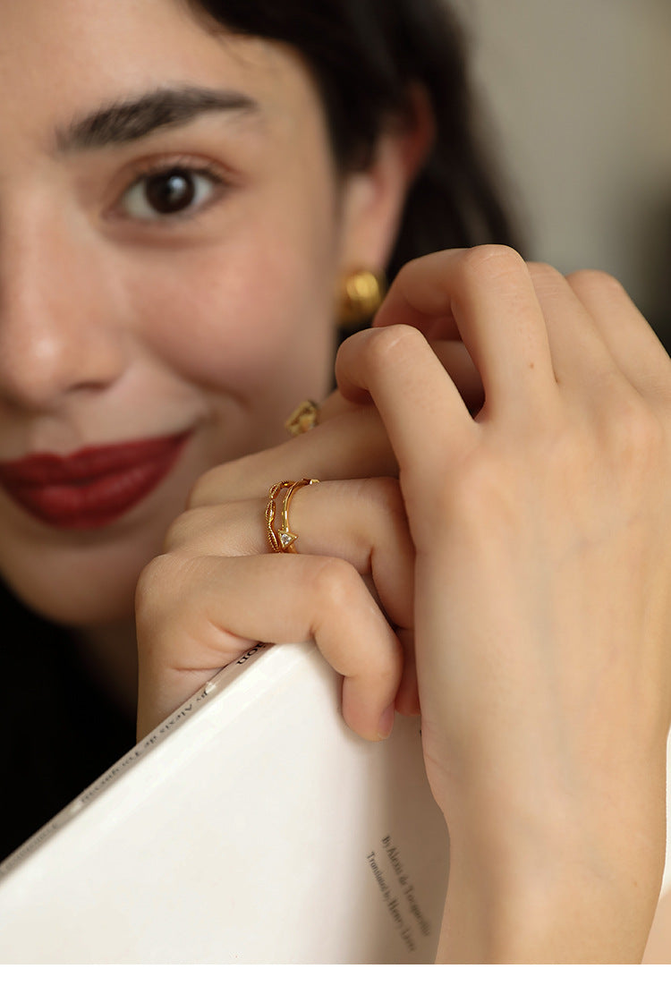 Titanium Steel Synthetic Zircon Ring Fashionable Personality New Light Luxury High-end Vintage Niche Design Ring Gold Necklace Jewelrygold necklace jewelry003