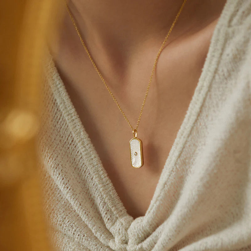 925 Silver Chain French Light Luxury Design Fashion Simple Style Necklace Pendant Gold Necklace Jewelrygold necklace jewelry002