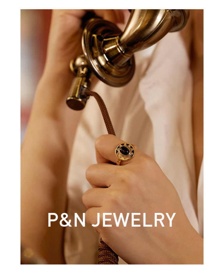 French Minimalist Retro Fashion Elegant Light Luxury Ring