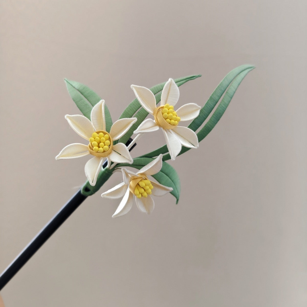 Chinese Intangible Cultural Heritage Woven Flower Finished Product Narcissus Brooch Hanfu Accessory Qipao Accessory Ancient Style Chinese Style Hairpin David Gold Necklace Yurman