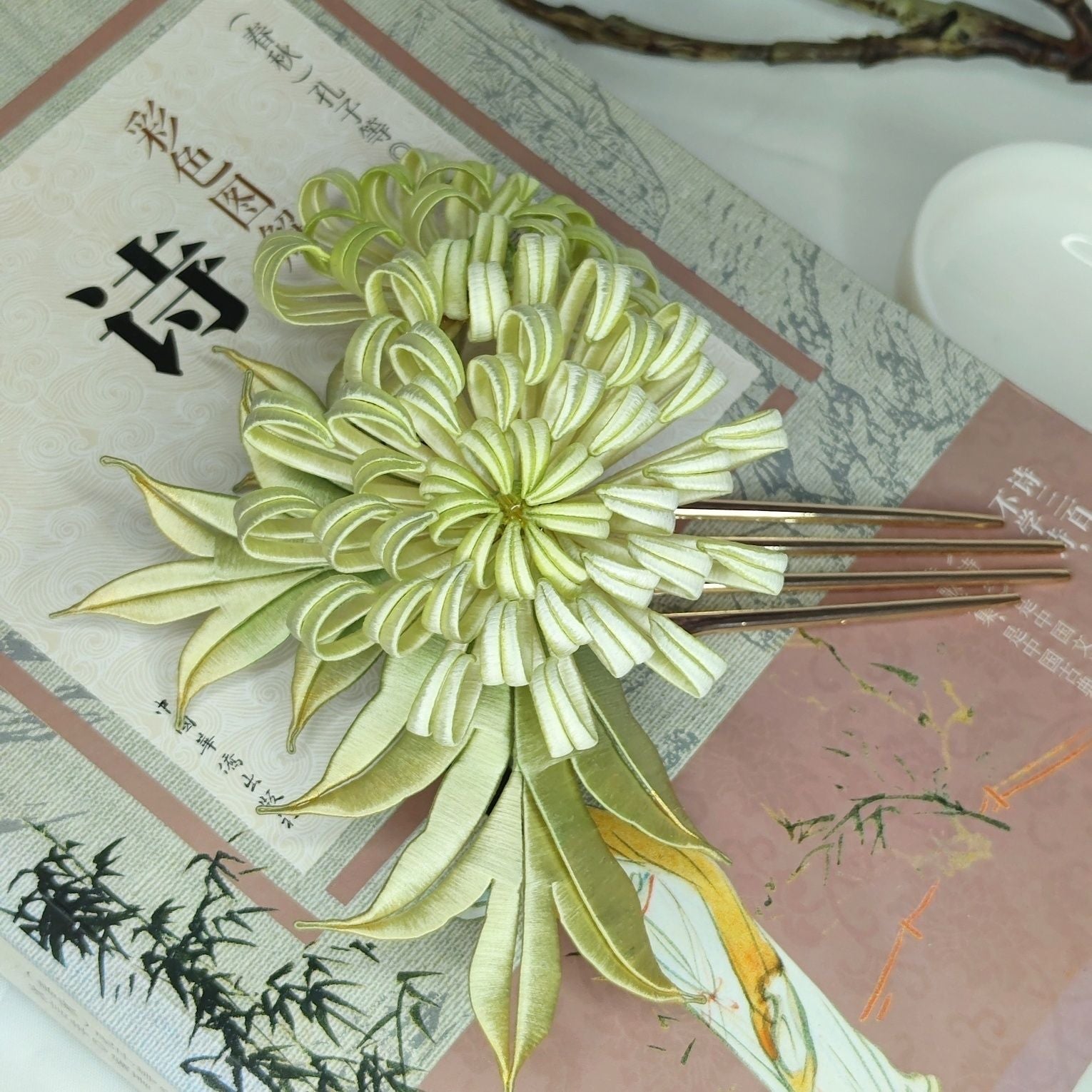 Handmade Chinese Intangible Cultural Heritage Woven Chrysanthemum Hairpin Accessory Hair Ornament Hair Stickgold Necklace Jewelry