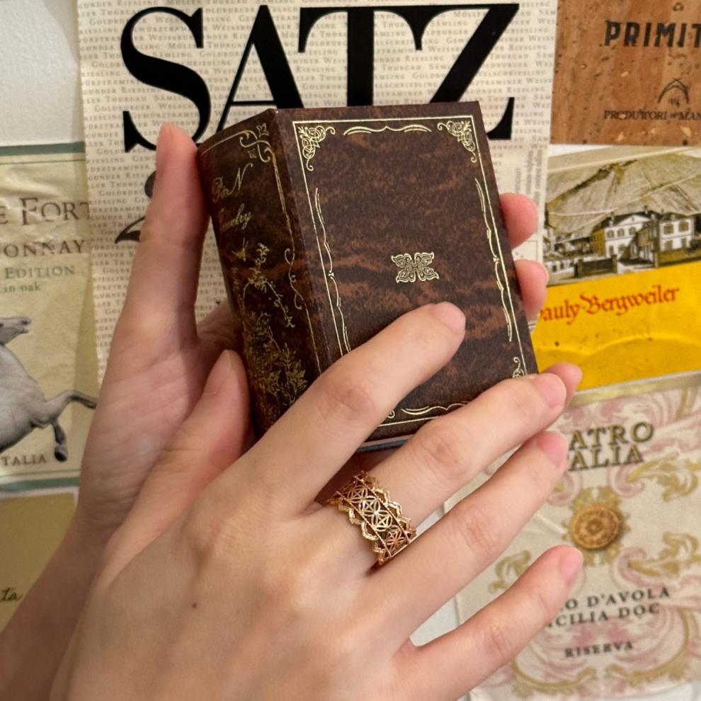 French Retro Creative Simple Exquisite Fashion Book Ornament Box