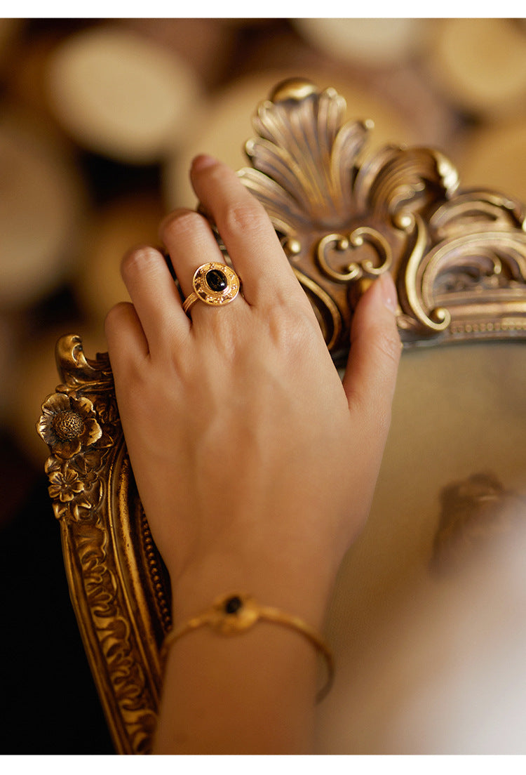 French Minimalist Retro Fashion Elegant Light Luxury Ring