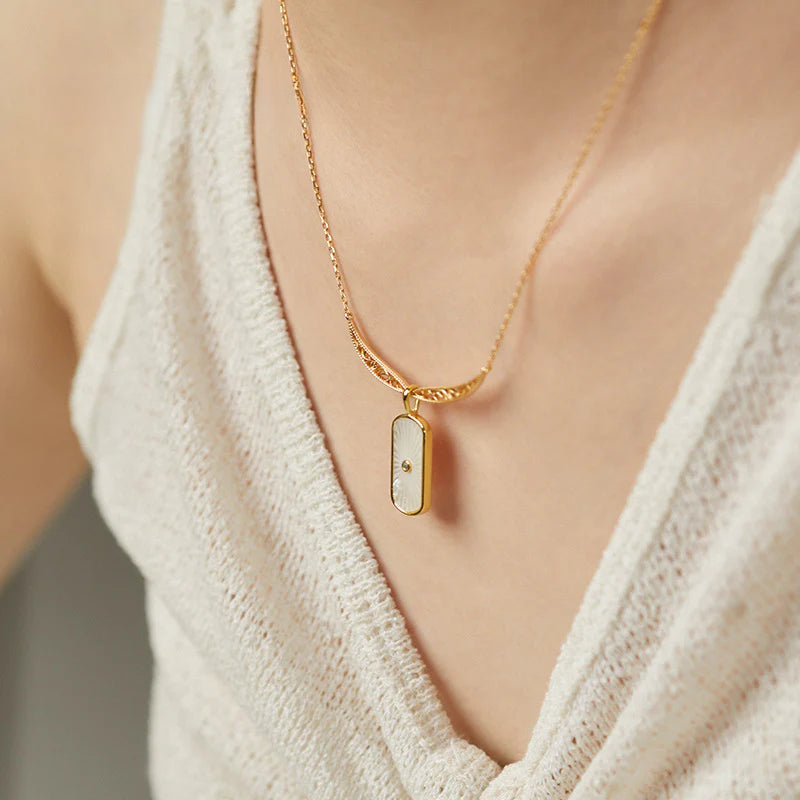 925 Silver Chain French Light Luxury Design Fashion Simple Style Necklace Pendant Gold Necklace Jewelrygold necklace jewelry002