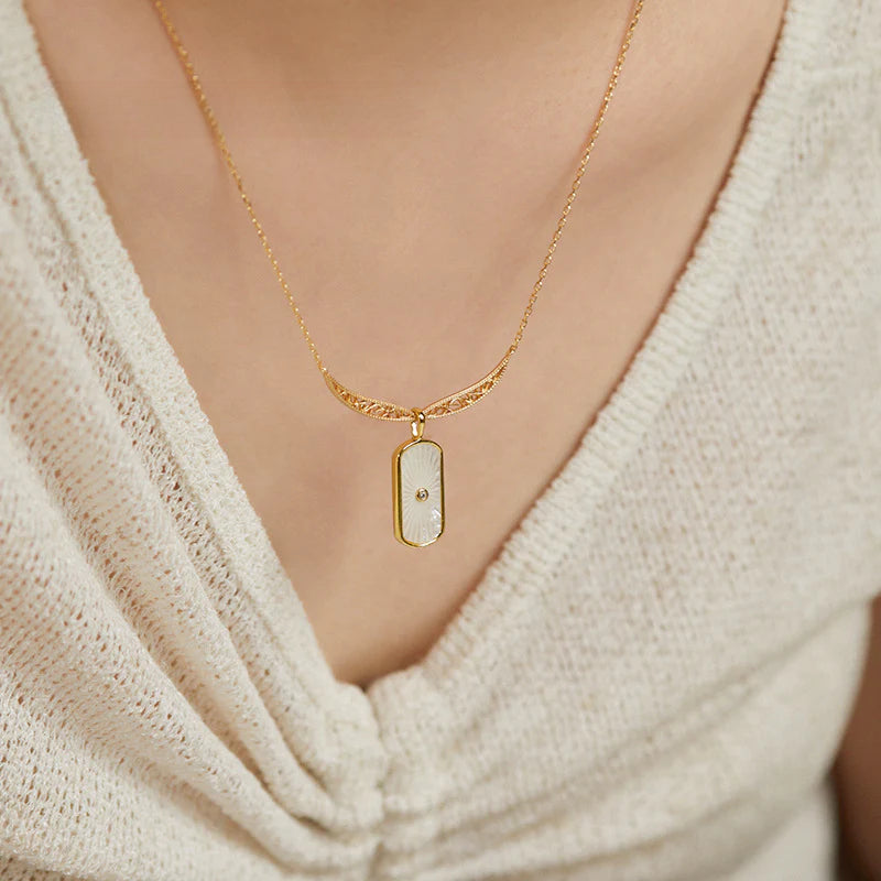 925 Silver Chain French Light Luxury Design Fashion Simple Style Necklace Pendant Gold Necklace Jewelrygold necklace jewelry002