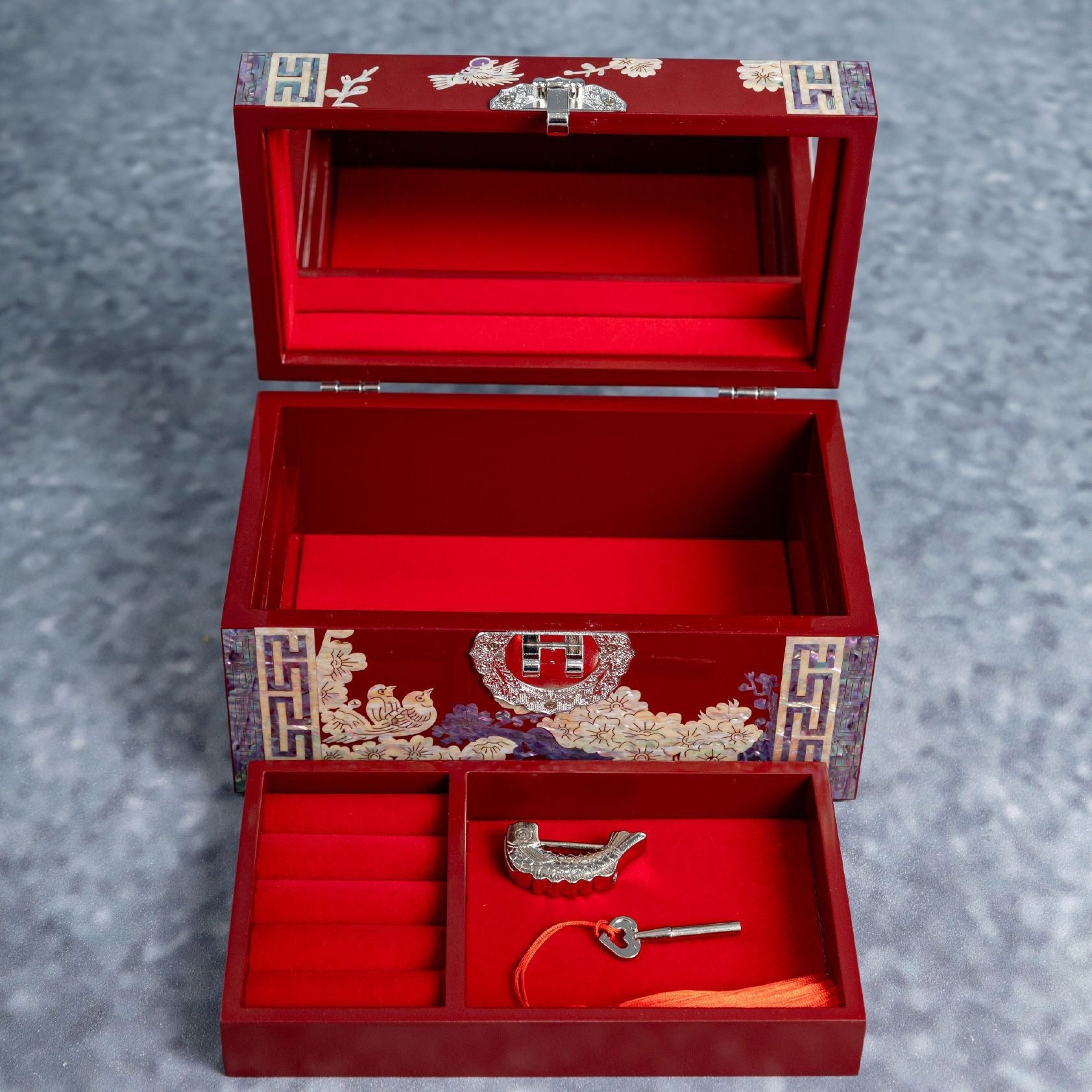 Lacquer Jewelry Box with Mother-of-Pearl, Wedding Gift, High-End Wooden Ear Jewelry Necklace Storage Box, Chinese Style Lockable Jewelry Box, Tiffany David Gold Necklace JewelryTiffany david gold necklace jewelry