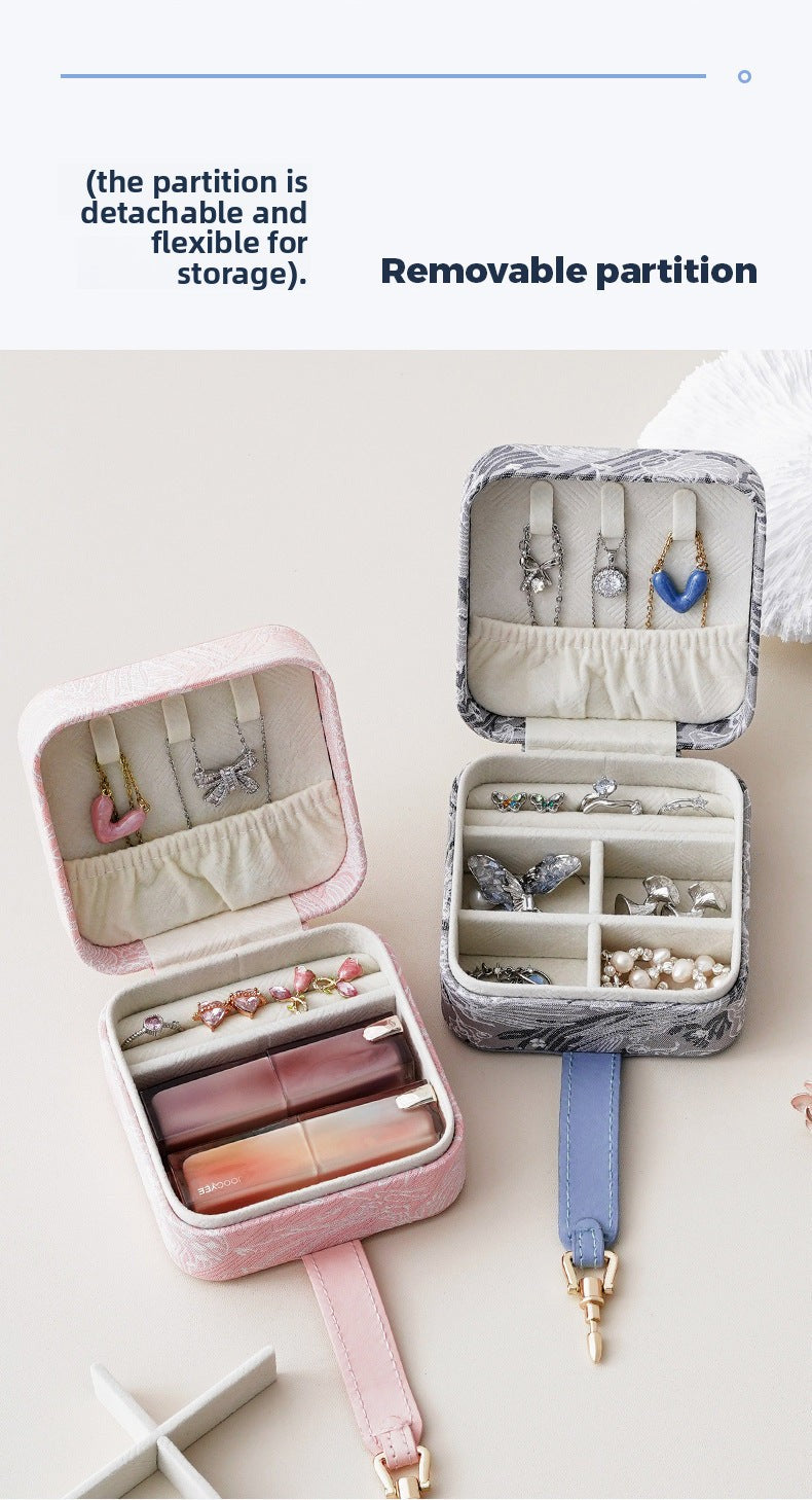 Source Manufacturer Vintage Exquisite Jewelry Box Storage Embroidery Portable Earrings Necklace Ring High-end Jewelry Box Bag Jewelry David Tiffany Gold Necklacejewelry david Tiffany gold necklace