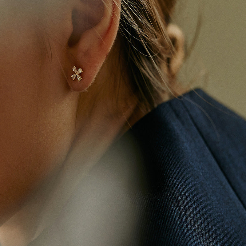 925 Silver Synthetic Zircon Earrings Four-leaf Clover Stud Earrings for Women Pure Silver Exquisite High-end Small Anti-allergy Gold Necklace Jewelrygold necklace jewelry001