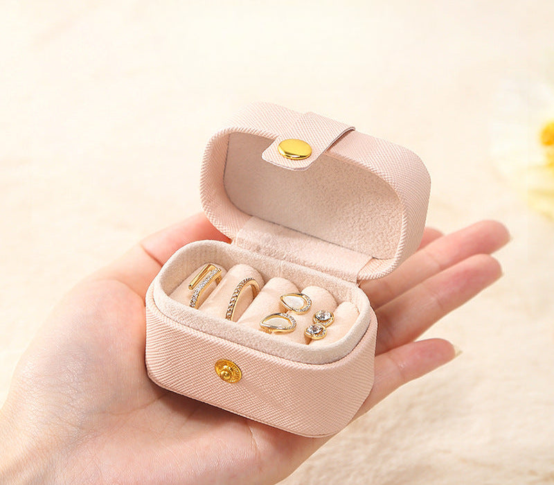 Amazon European and American Mini Ring Box PU Leather Solid Color Jewelry Box Portable Earring Storage Box Creative Gift Gold Necklace Jewelry Tiffany Davidgold necklace jewelry Tiffany david
