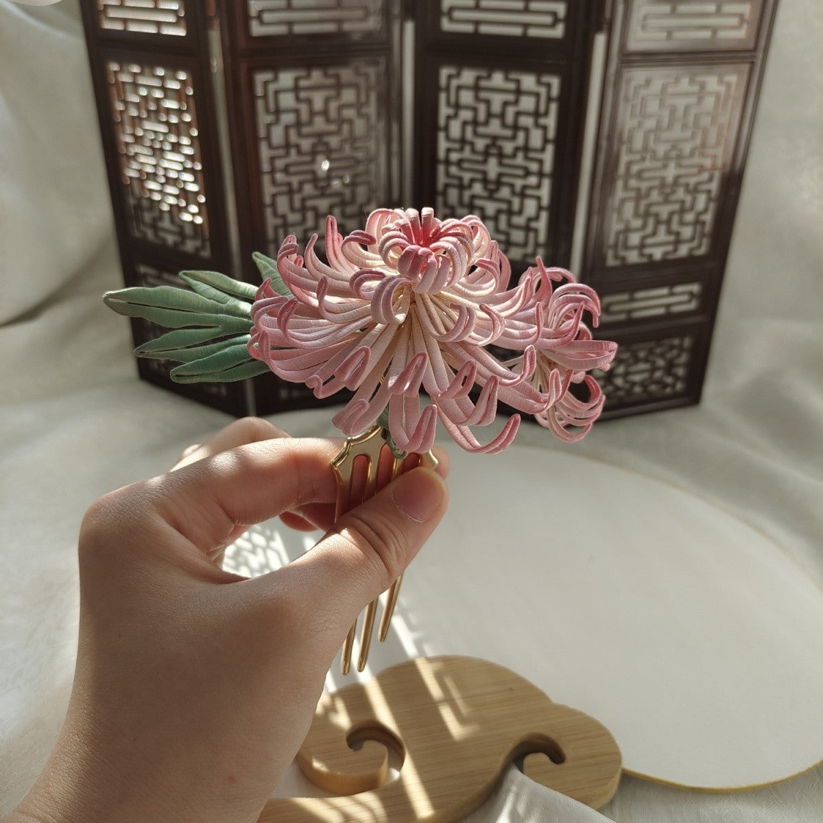 Handmade Chinese Intangible Cultural Heritage Woven Chrysanthemum Hairpin Accessory Hair Ornament Hair Stickgold Necklace Jewelry