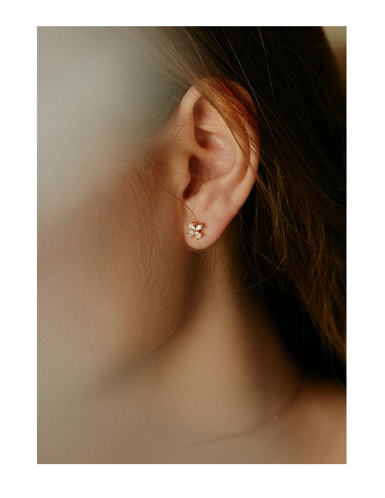 925 Silver Synthetic Zircon Earrings Four-leaf Clover Stud Earrings for Women Pure Silver Exquisite High-end Small Anti-allergy Gold Necklace Jewelrygold necklace jewelry001