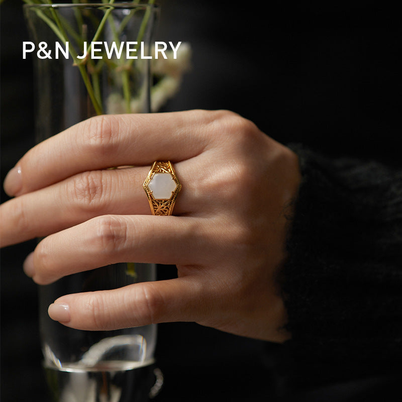 French Retro Carved Fashion Light Luxury Lace Ring