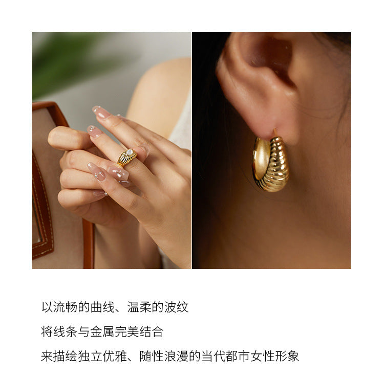 Copper Alloy Earrings French Retro Style Fashionable Light Luxury Simple Earrings