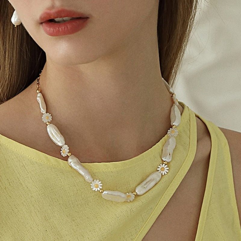 Baroque Pearl Necklace for Women, Light Luxury Elegant Jewelry, Niche Design Brand Choker Necklace, Collarbone Chain, Gold Necklace Jewelry, Gold Necklace Davidgold necklace david002