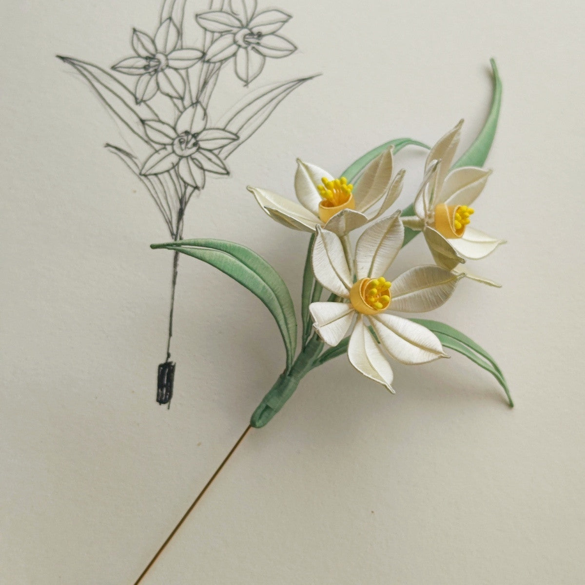 Chinese Intangible Cultural Heritage Woven Flower Finished Product Narcissus Brooch Hanfu Accessory Qipao Accessory Ancient Style Chinese Style Hairpin David Gold Necklace Yurman