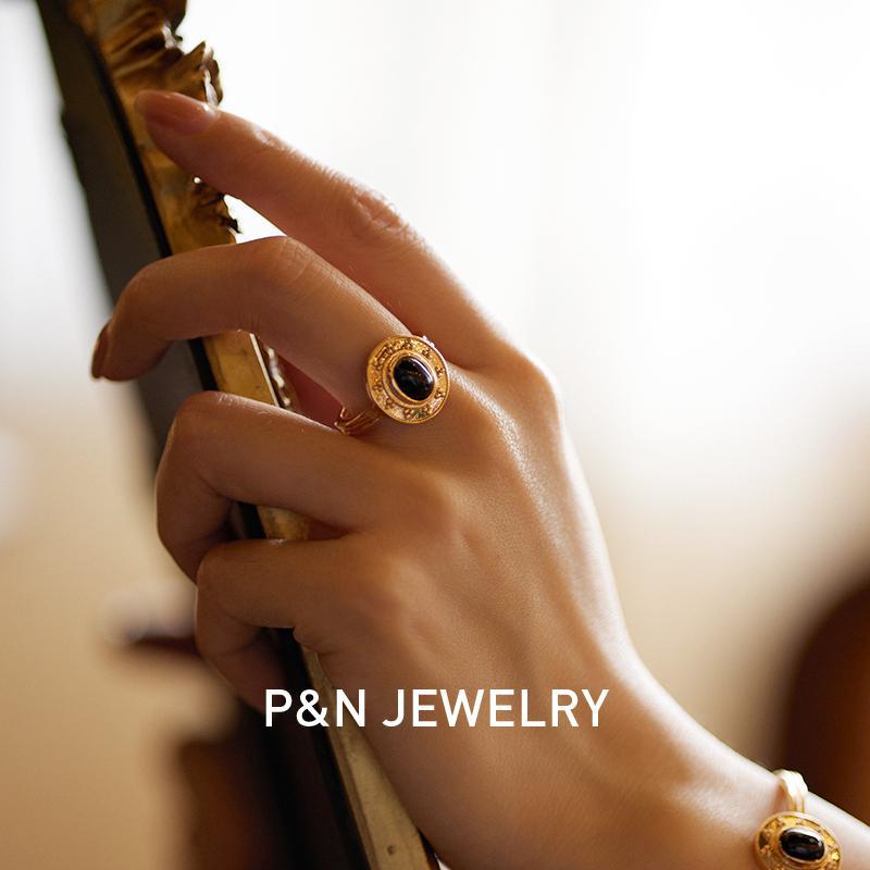 French Minimalist Retro Fashion Elegant Light Luxury Ring