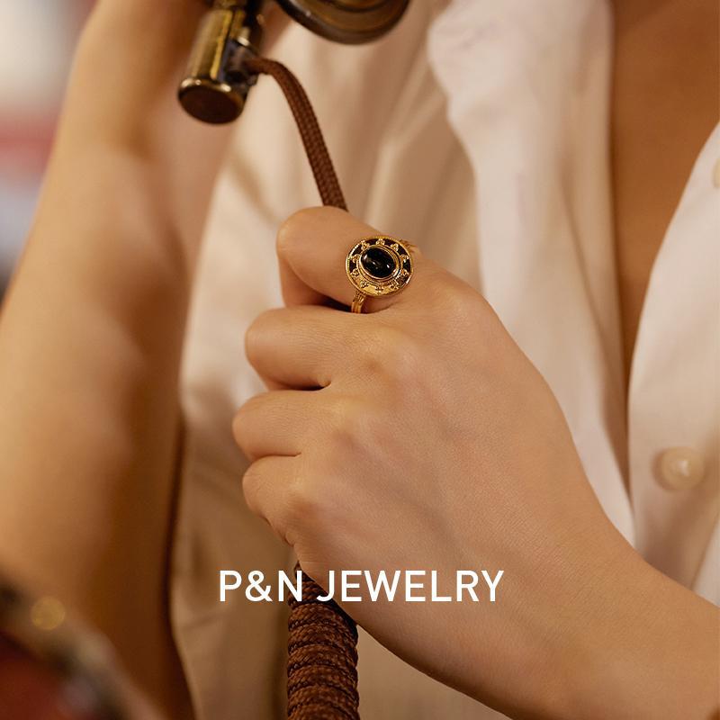 French Minimalist Retro Fashion Elegant Light Luxury Ring