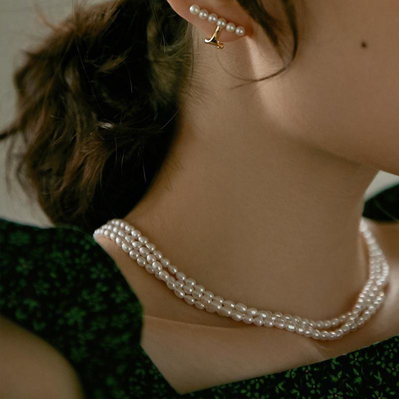 Necklace for Women Light Luxury High-end Sense Elegant Versatile Retro French Style Layered Multi-layer Natural Pearl Collarbone Chain Gold Necklace Jewelrygold necklace jewelry002