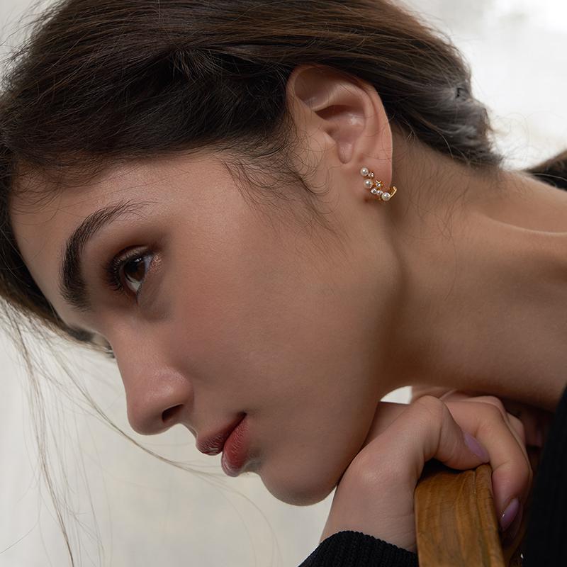 Pearl Ear Clips No Piercing Ear Cuffs for Women European and American Retro Ear Hook Earrings High-end Gold Necklace Davidgold necklace david