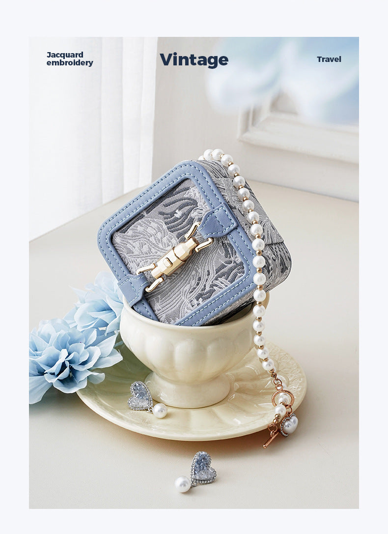 Source Manufacturer Vintage Exquisite Jewelry Box Storage Embroidery Portable Earrings Necklace Ring High-end Jewelry Box Bag Jewelry David Tiffany Gold Necklacejewelry david Tiffany gold necklace