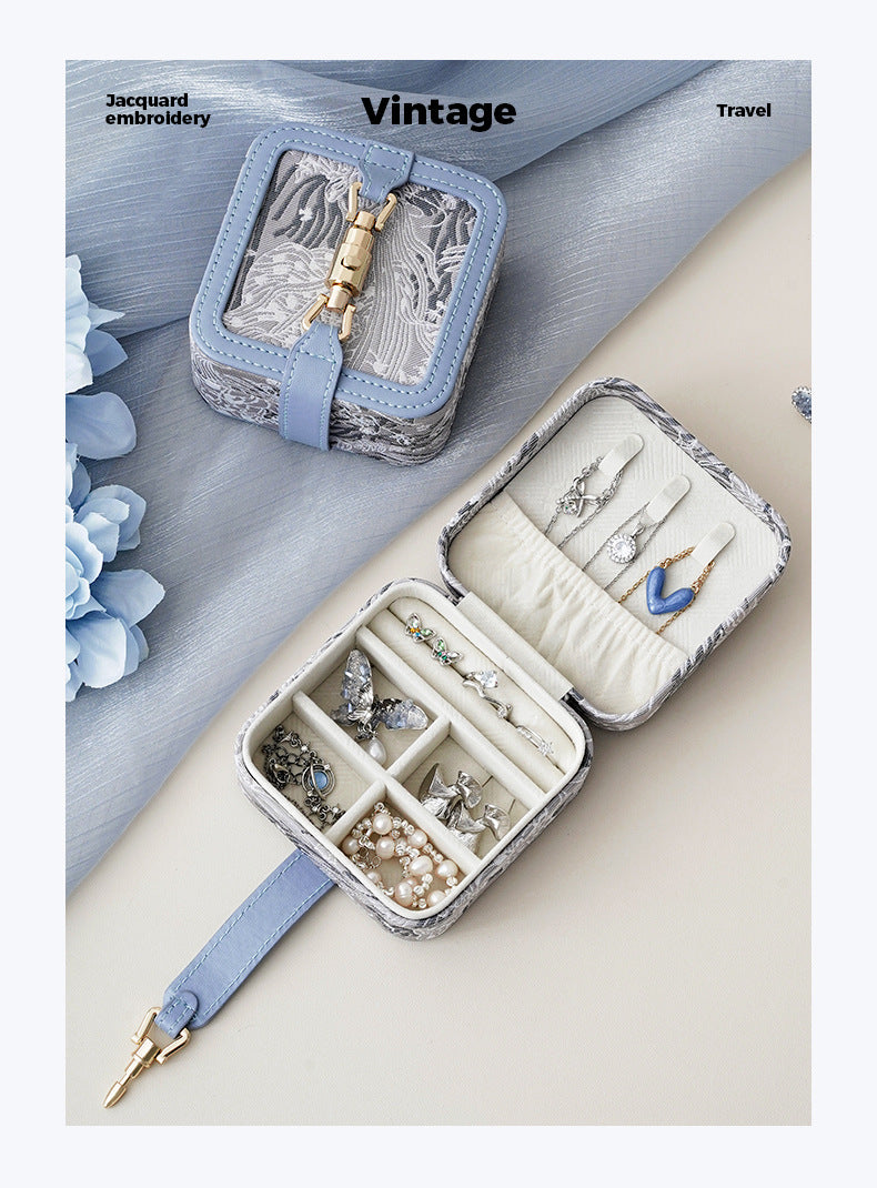 Source Manufacturer Vintage Exquisite Jewelry Box Storage Embroidery Portable Earrings Necklace Ring High-end Jewelry Box Bag Jewelry David Tiffany Gold Necklacejewelry david Tiffany gold necklace