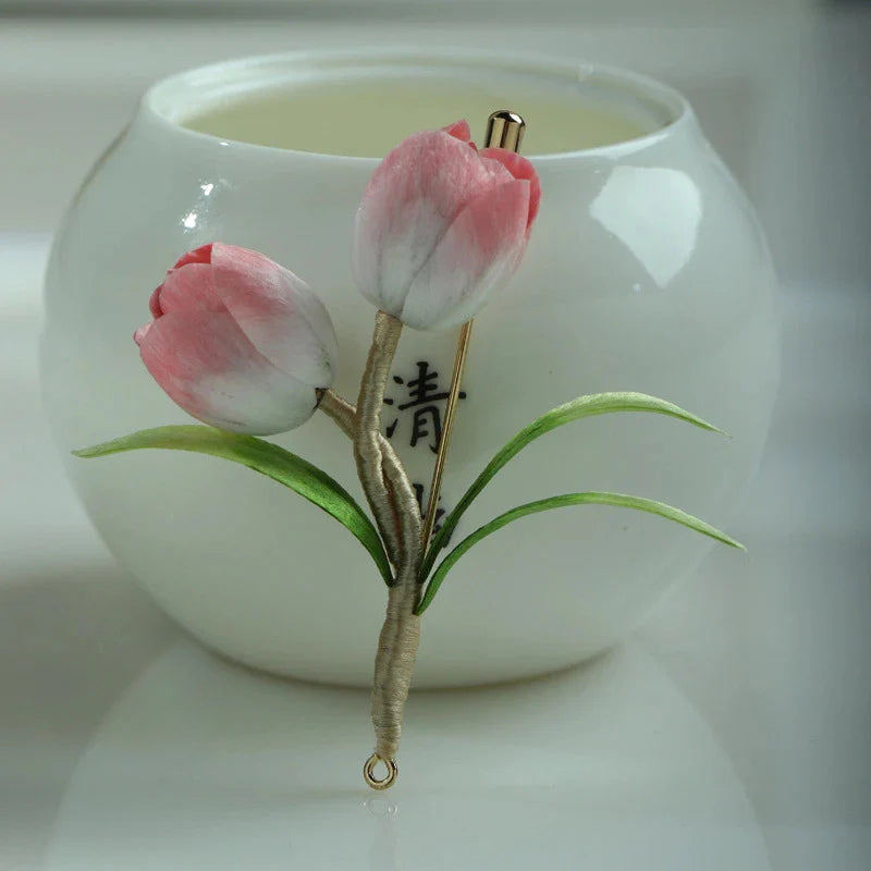 Chinese Handmade Intangible Cultural Heritage Silk Velvet Flower Tulip Brooch Accessory Fresh Feeling David Gold Necklace Yurman