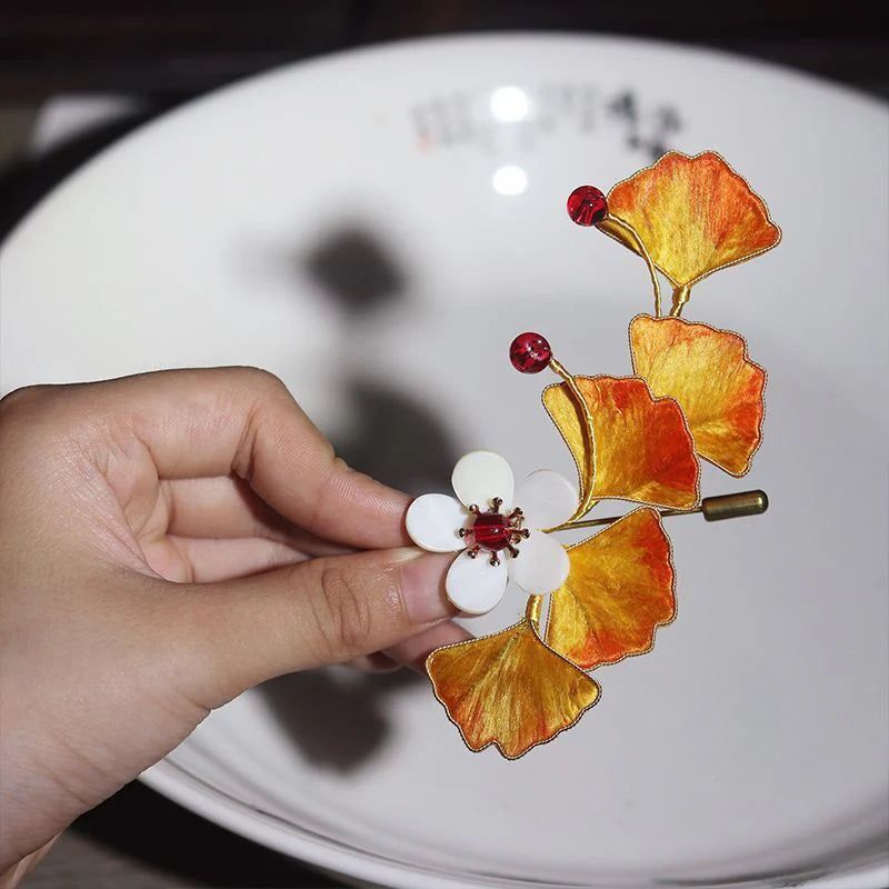 Chinese Handmade Intangible Cultural Heritage Ginkgo Filigree Velvet Flower Brooch Accessory Classical Elegant Jewelry David Gold Necklace Yurman