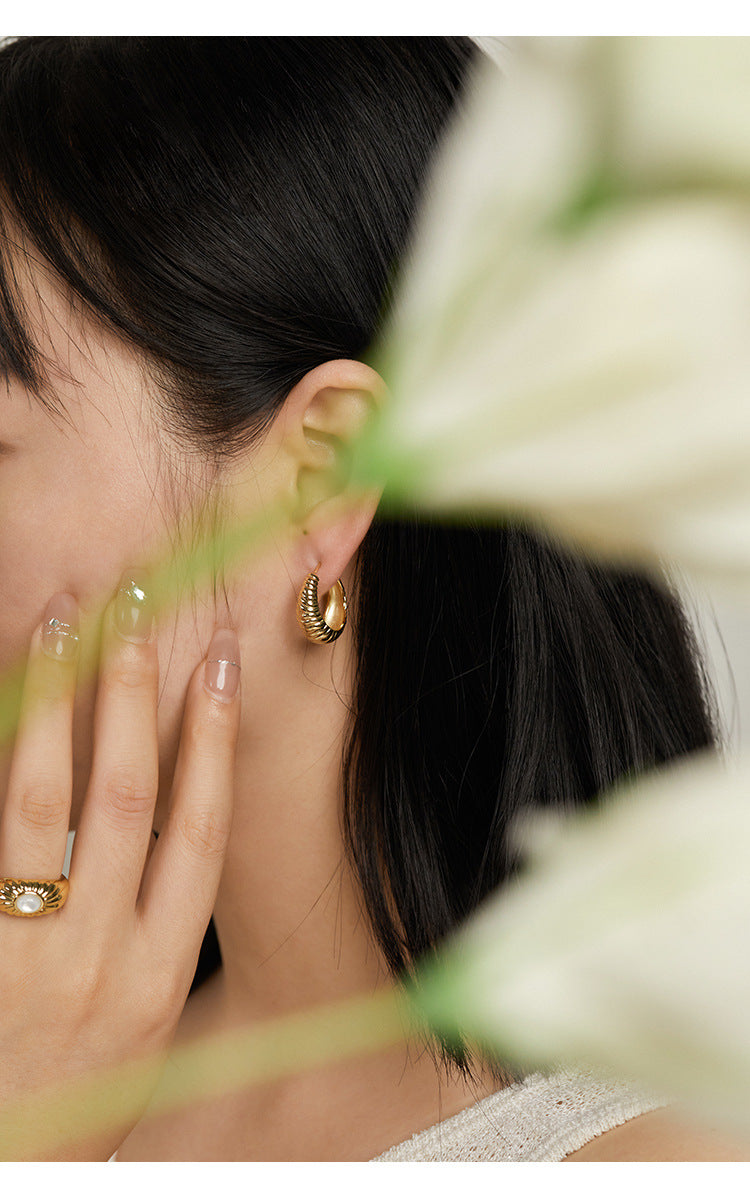 Copper Alloy Earrings French Retro Style Fashionable Light Luxury Simple Earrings